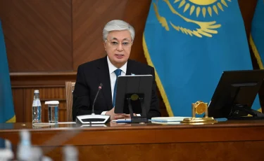 Правительству пришло время затянуть пояса и жить по средствам  – Президент