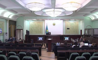 Бұрынғы "АрселорМиттал" зауытында ұрлық жасады деп айыпталғандардың туысы шу шығарды