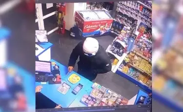 Дерзкое ограбление: в Костанайской области злоумышленник, угрожая ножом, забрал выручку с АЗС