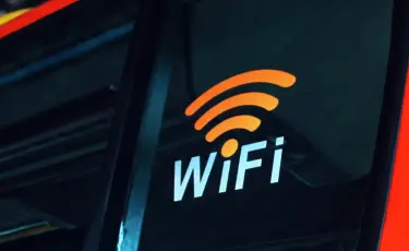 Почему нужно отключать Wi-Fi на смартфоне перед сном: запомните раз и навсегда