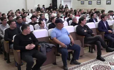 Правильное воспитание: в Алматы впервые прошло собрание отцов