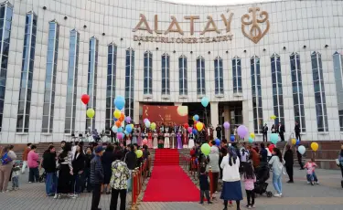 Театр традиционного искусства «Алатау» отправится на Чеховский фестиваль