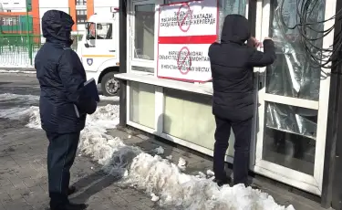 Аким Алматы поручил очистить пешеходные зоны от незаконных построек