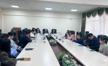 Заң мен тәртіп: Алматыда Антикор өкілдері ҚазҰУ оқытушыларымен кездесті