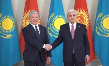 Президент встретился с главой Правительства Кыргызстана Адылбеком Касымалиевым