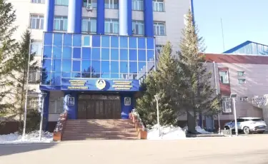 В пьяном угаре: в Павлодаре охранник школы ударил учащегося