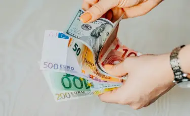Алматыда 23 ақпанда доллар мен еуро қанша теңгеден сатылып жатыр