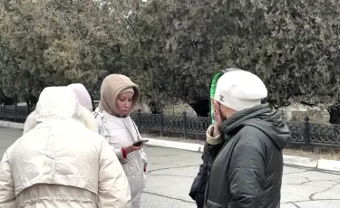 Алданып қалдық: Ақтауда еден жуушылар еңбекақысын ала алмай жүр