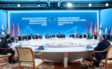 Кедергісіз сауда, бизнес үшін қолайлы жағдай және туризм: Бектенов Алматыда ЕҮАК отырысына қатысты