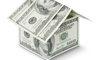 В свободном падении: что происходит с долларом в Казахстане