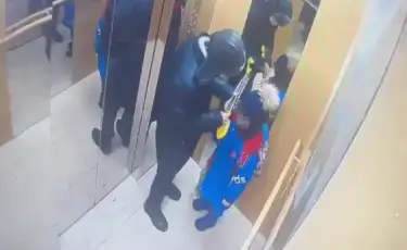 Нападение с ножом в лифте: мама пострадавшего мальчика рассказала подробности