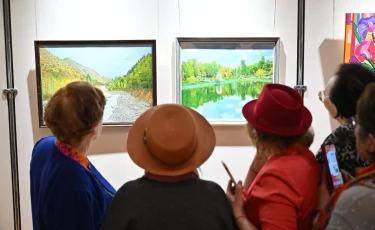 Алматыда «Көктемгі рапсодия» атты бірегей көрмесі ашылды