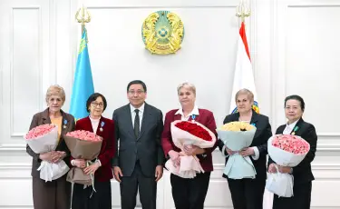 8 наурыз қарсаңында Алматы тұрғындары Мемлекет басшысынан орден мен медаль алды