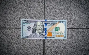 На пониженной скорости: что происходит с долларом в Казахстане