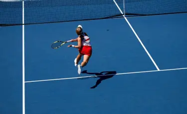 Елена Рыбакина вышла в 1/8 финала на Мастерсе в Индиан Уэллс