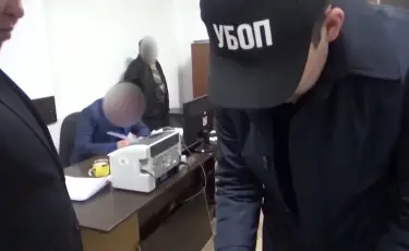 Жүргізуші куәлігін саудалаған қылмыстық топ ұсталды