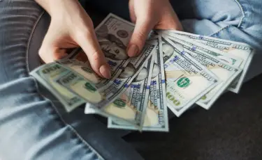 Алматыда 1 наурызда доллар мен еуро қанша теңгеден сатылып жатыр