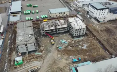 Алматы облысында тұрғындар қауіпті аймақта салынып жатқан тұрғын үй құрылысына наразы