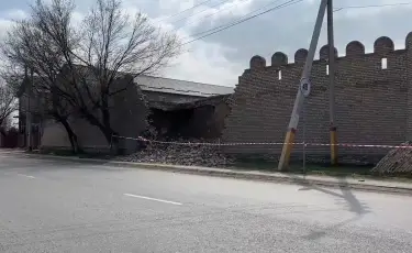 В Таразе рушится исторический объект караван-сарай "Төрткүл"