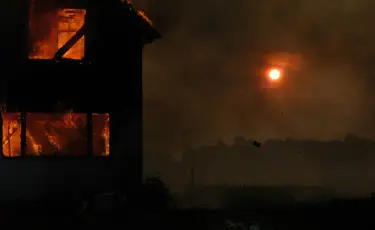 В одном из жилых домов Алматы произошел пожар