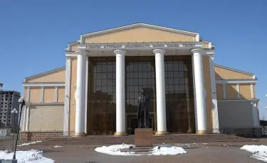 Держится на честном слове: в Шымкенте обветшало здание и оборудование драматического театра