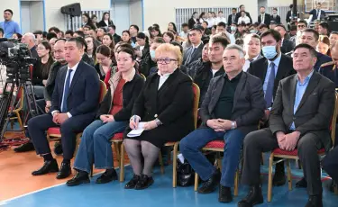 Улицы освещенные, ходить безопасно: жители Наурызбайского района поблагодарили акима Алматы