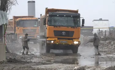 Пыль и грязь: алматинские депутаты выявили на стройплощадках мегаполиса нарушения