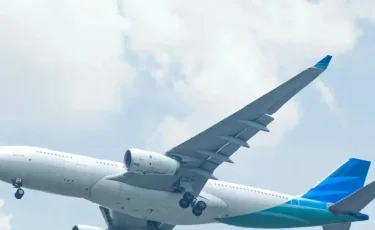 Қазақстандық ұшақ Бакуге шұғыл қонуға мәжбүр болды