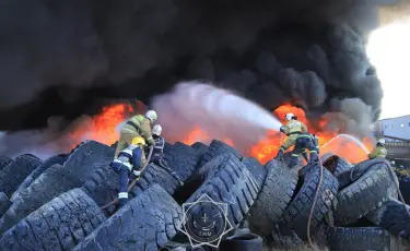 Сөндіру жұмысын министрдің өзі басқарды: Талғардағы алапат өрт оқшауланды