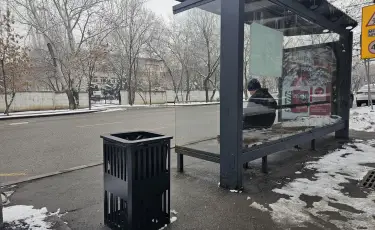 Алматыда жаңа қоқыс жәшіктерін орнату басталды