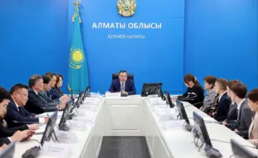 Аким Алматинской области встретился с воспитанниками детского дома №1 в Алматы
