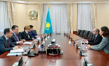 Ақтаудағы ұшақ апатын тергеу ісі: Қанат Бозымбаев ИКАО өкілімен кездесті