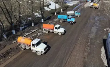 Ұзынағашта кәріз суы құйылған тоған арнасынан асып, ауылды басып қалды