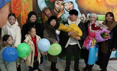 В Актобе 39-летняя жительница стала мамой в 11-й раз