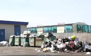 Жители Петропавловска жалуются, что город утопает в мусоре