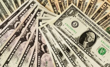 Снова назад: что происходит с долларом в Казахстане