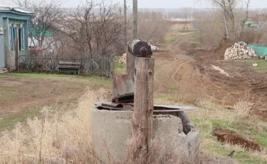 По старинке из колодцев: жители СКО много лет страдают от нехватки питьевой воды