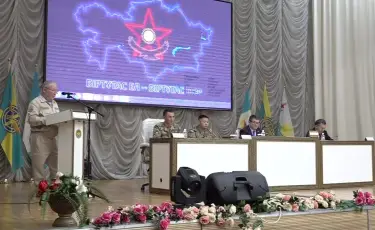 Мемлекет басшысының кеңесшісі әскери институттың оқу-материалдарымен танысты