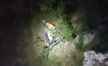 Құтқарушылар каньонға түсіп кеткен ер адамды құтқарды