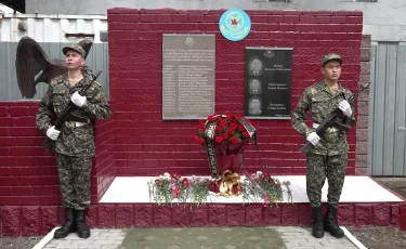 В Алматы почтили память погибших в таджикско-афганской войне солдат