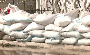 Весеннее половодье: в Макинске затопило дома