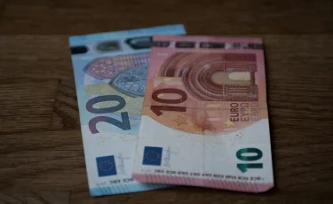 Курс доллара и евро в обменниках Алматы 30 апреля 2025