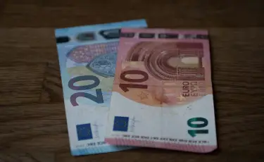 Курс доллара и евро в обменниках Алматы 30 апреля 2025