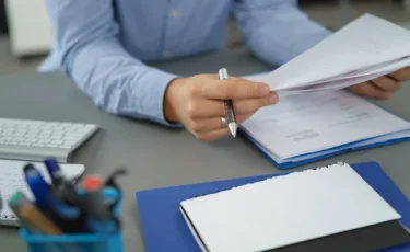 Елімізде 45 кәсіпорынның 1,3 мыңнан астам жұмыскері жалақысын ала алмай жүр