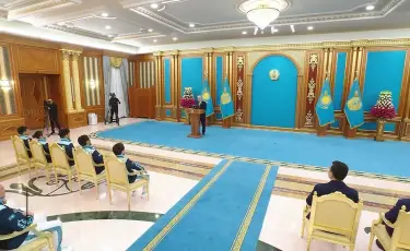 Президент подписал закон, запрещающий финансирование легионеров в Казахстане