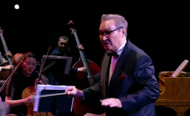 Юбилей мэтра: музыкальный вечер объединил на одной сцене выдающихся исполнителей Казахстана