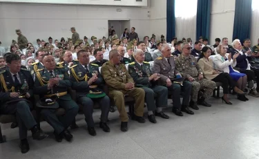 Алматылық оқушылар соғыс ардегерлерімен кездесті