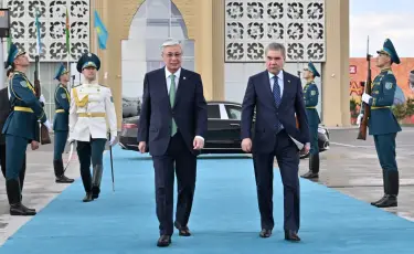 Президент Казахстана проводил Гурбангулы Бердымухамедова