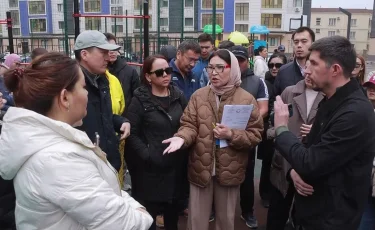 Шам жағып отырмыз: жарықсыз, сусыз отырған артыраулықтар төлеген қаржы есебін сұрады