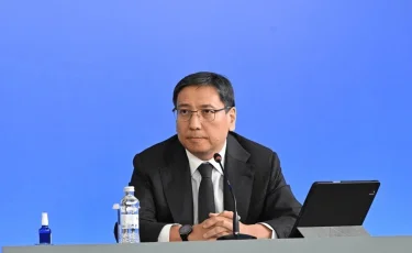 Ерболат Досаев Әуезов ауданы тұрғындарымен кездесті